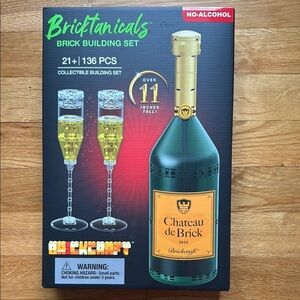 Bricktanicals Building Set with Champagne Glasses